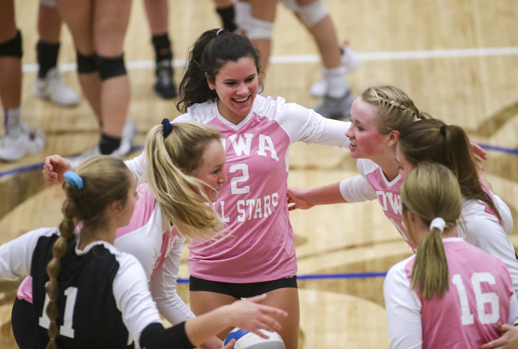 111918-volleyball-011